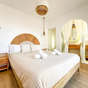 Gasthof Chakra House Fuerteventura - Affordable In A Cozy, Corralejo